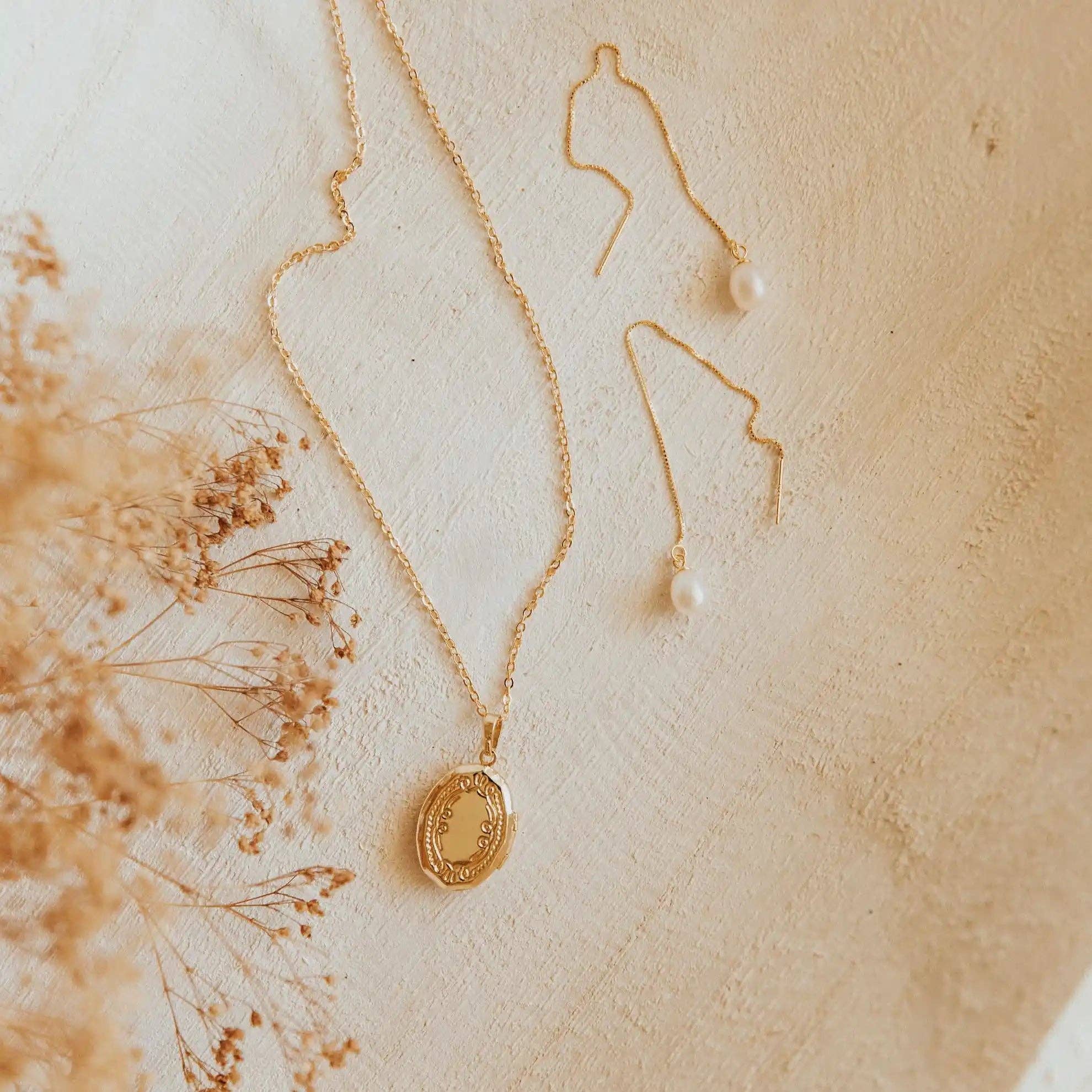 Isabelle Locket Necklace - Cloth + Cabin