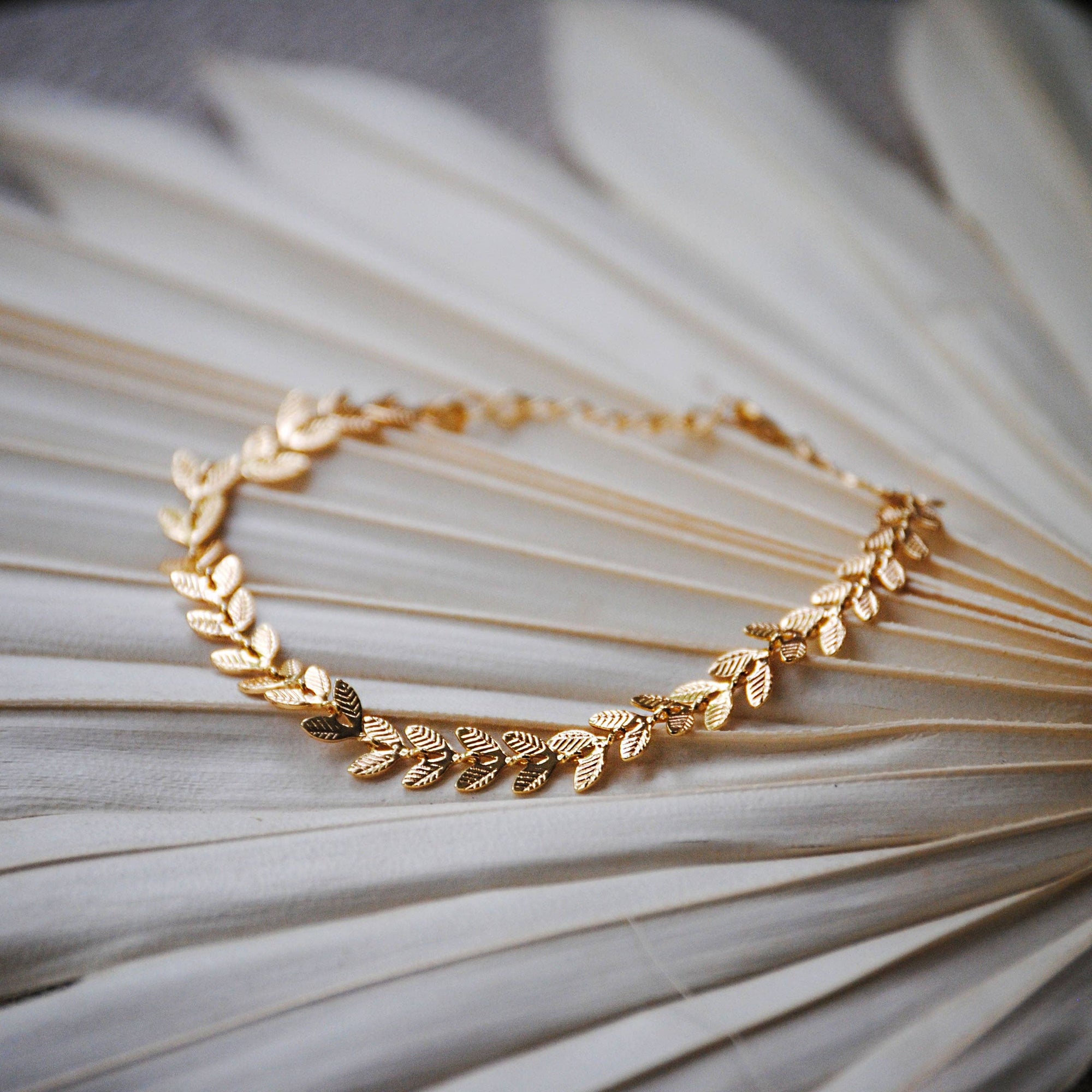 Dainty Leaf Bracelet - Cloth + Cabin