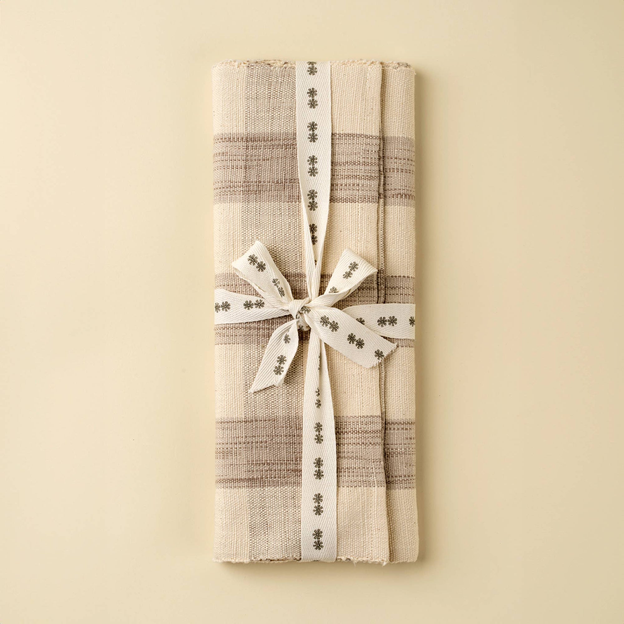 Grace Gingham Table Runner - Cloth + Cabin