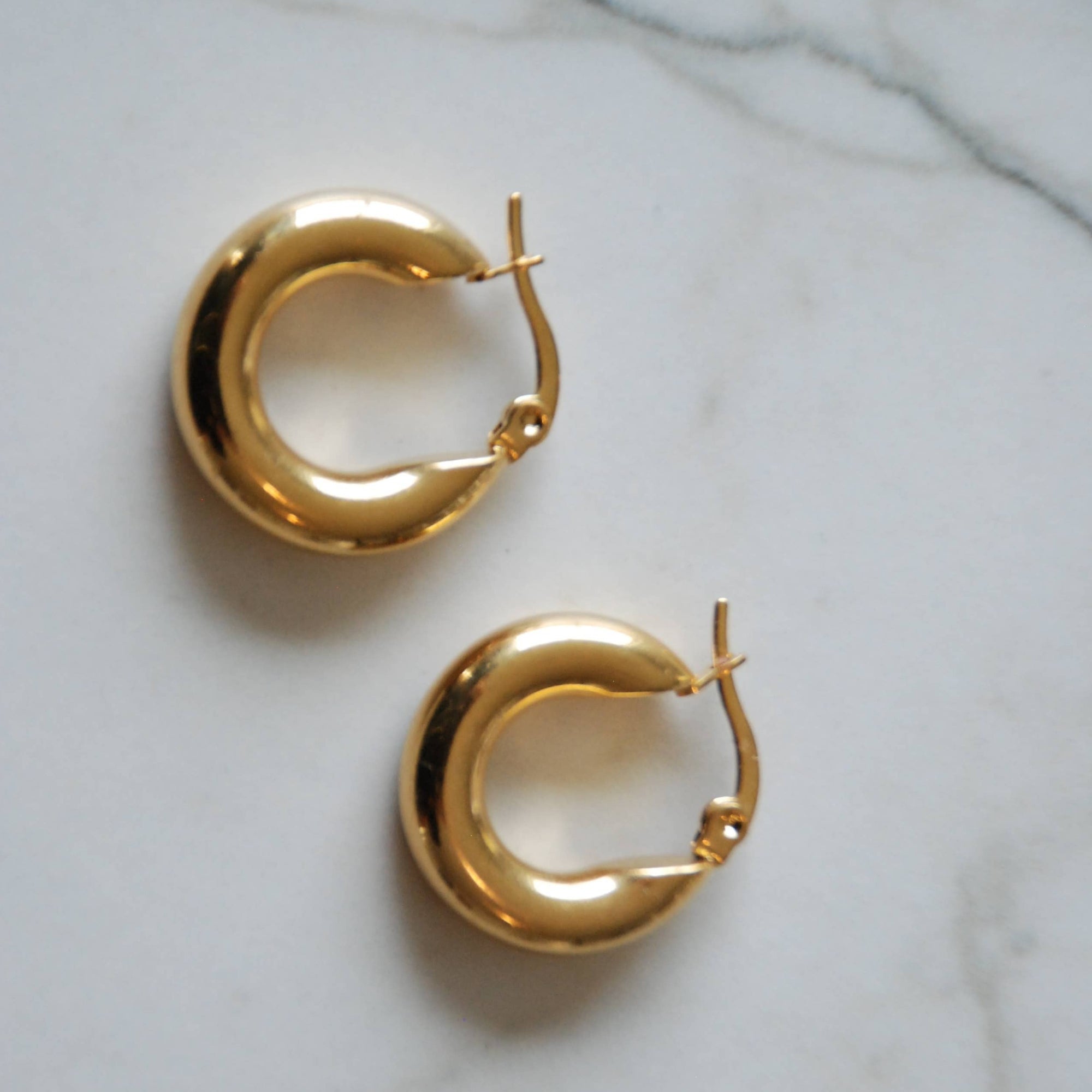Tallulah Hoop Earrings - Cloth + Cabin
